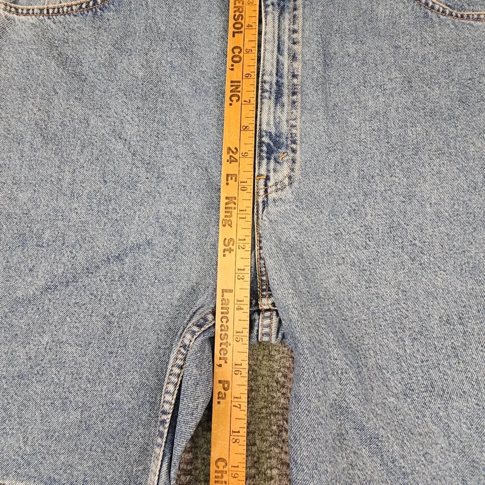 Vtg Levis 550 Relaxed Fit Mens Denim Shorts Light Wash Blue Size 42 100% Cotton